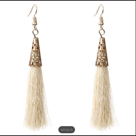 haus of vintage 1984 Jewelry - 5/$20 ❤️ White Tassel Dangle Earrings